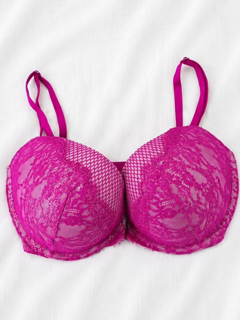 Victoria's Secret Lace Very Sexy Push-Up Bra Size 32DDD Hot Pink